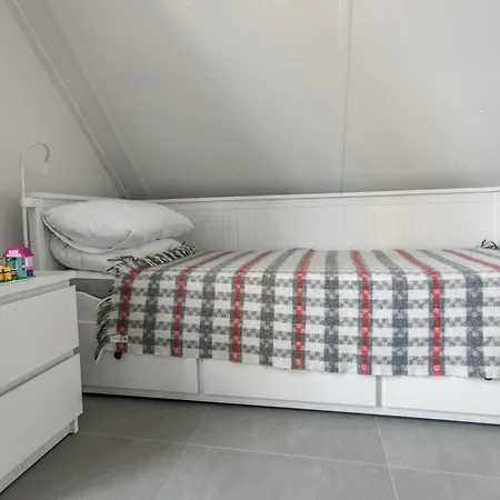 68 Op Recreatiepark De Wielen Villa Sint Maarten