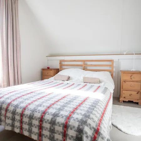 Villa 68 Op Recreatiepark De Wielen *