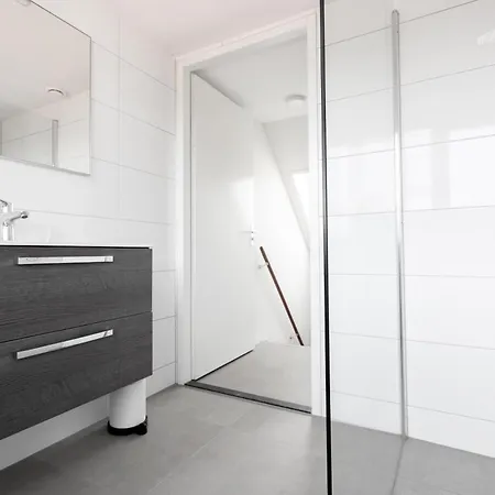 Villa 68 Op Recreatiepark De Wielen