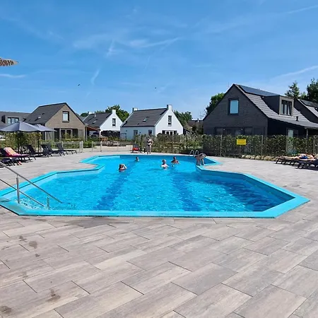 68 Op Recreatiepark De Wielen Villa