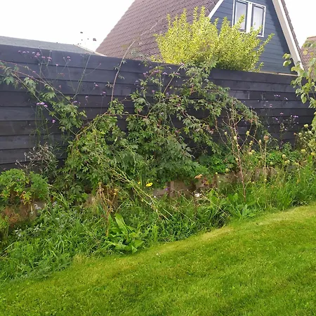 Villa 68 Op Recreatiepark De Wielen Sint Maarten