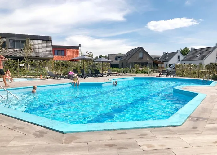 68 Op Recreatiepark De Wielen Villa