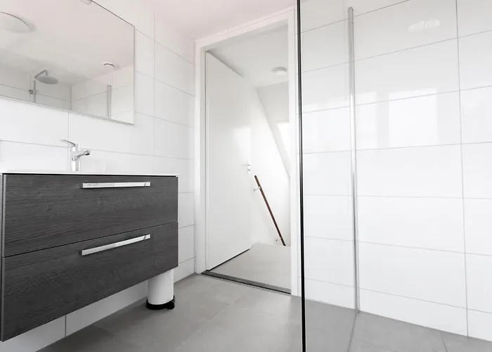 Villa 68 Op Recreatiepark De Wielen