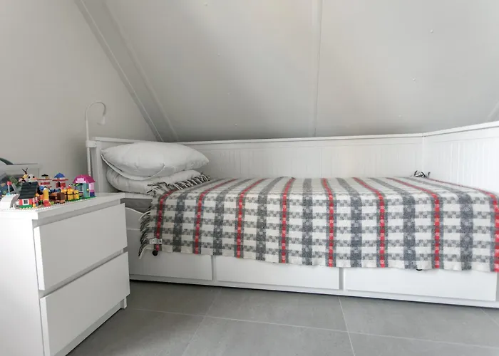 68 Op Recreatiepark De Wielen Villa Sint Maarten