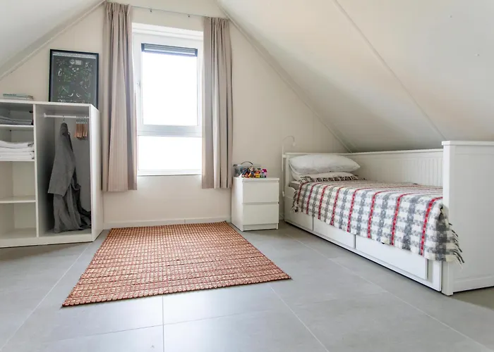 Villa 68 Op Recreatiepark De Wielen *