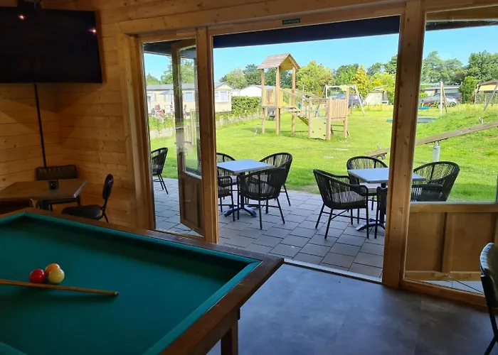 68 Op Recreatiepark De Wielen Villa